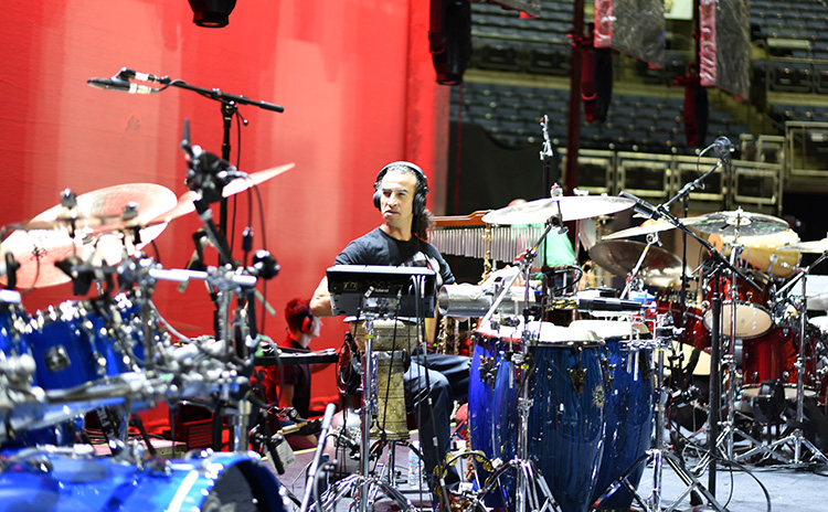 Rahni onstage