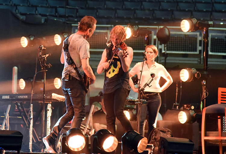 Sting, PT, Jo